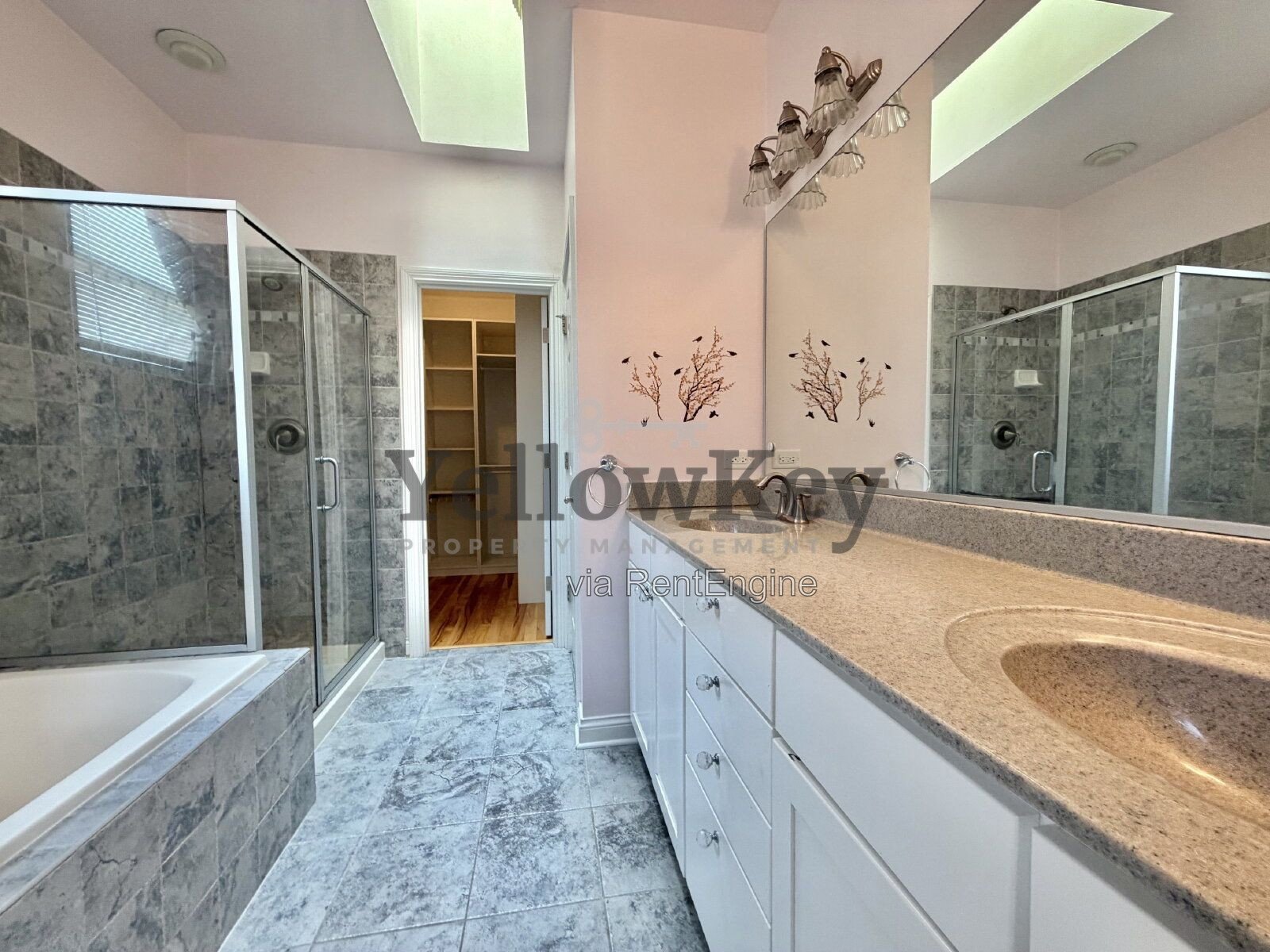 Spacious 3 Story Townhome Conveniently Located in Villa Park. property image