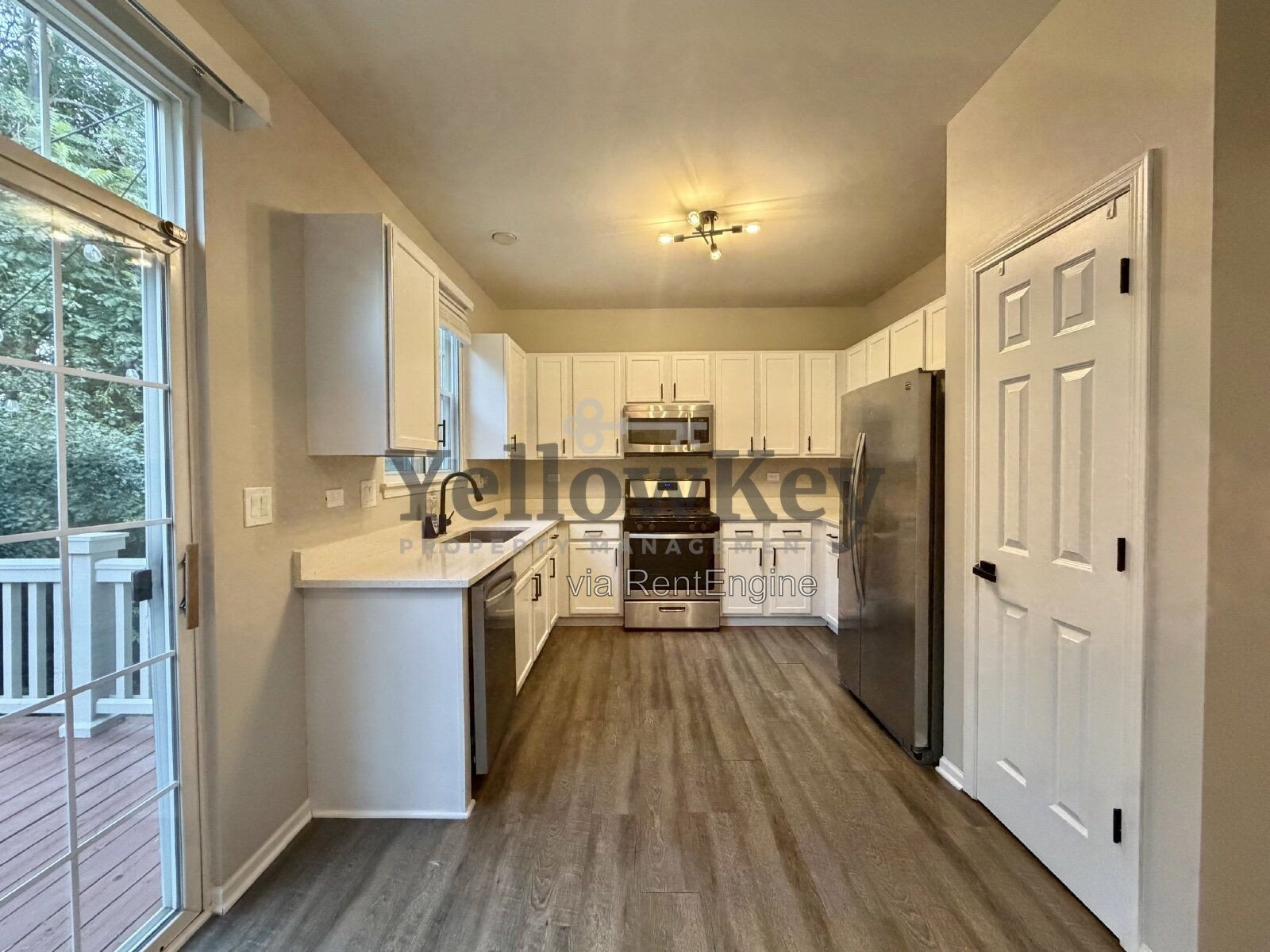 Clean and Updated 3 Bed 2.5 Bath Townhome in an excellent neighborhood. property image
