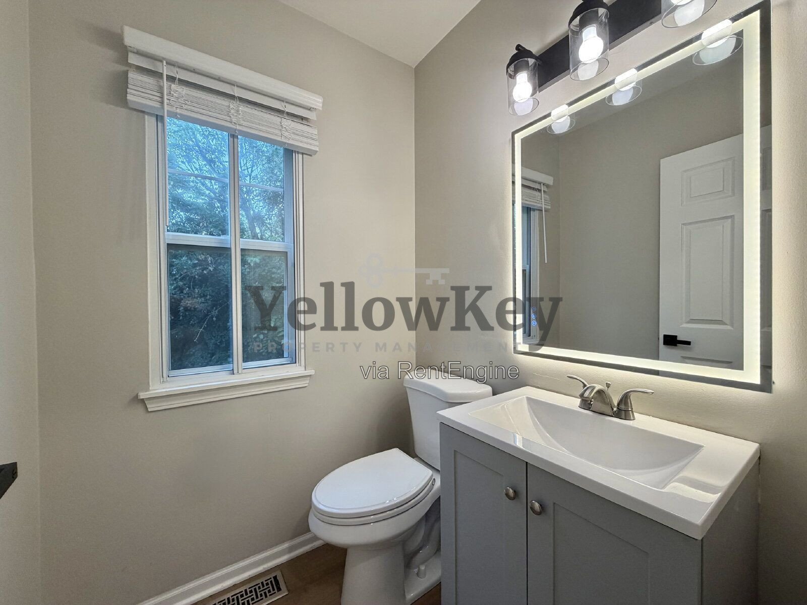 Clean and Updated 3 Bed 2.5 Bath Townhome in an excellent neighborhood. property image