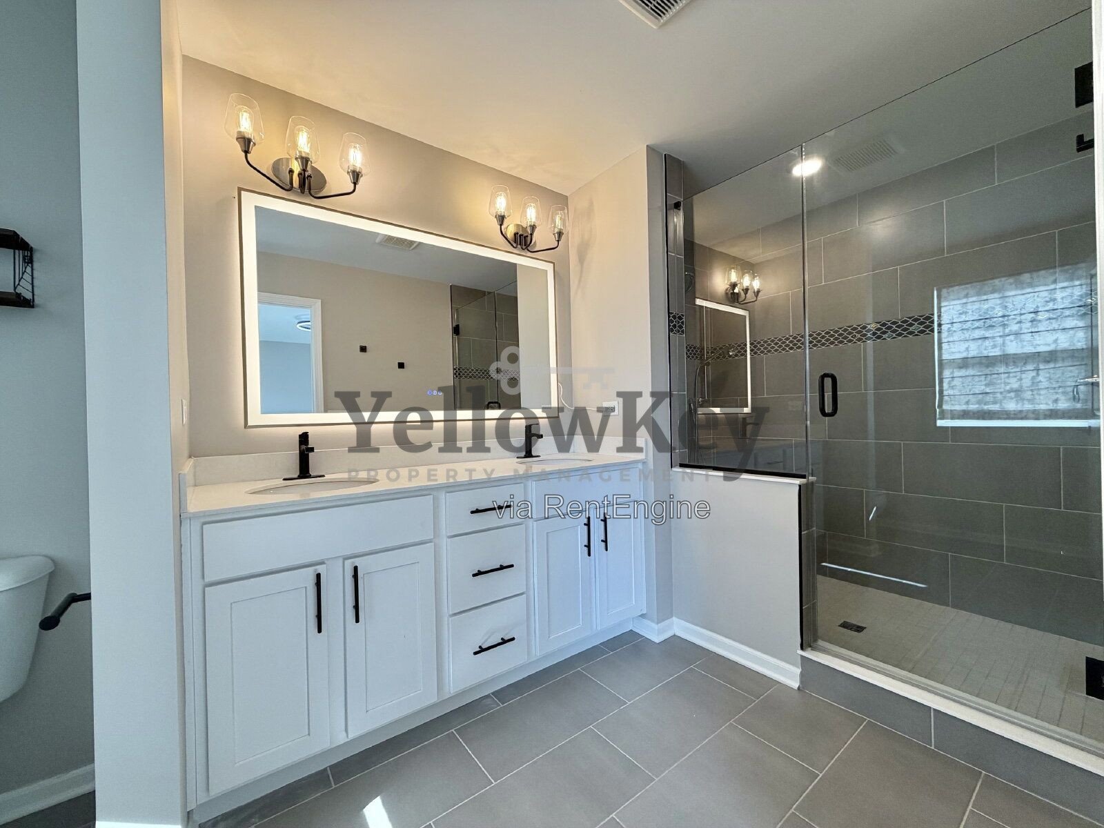 Spacious and Updated 3 Bed 2.5 Bath 3 Story Townhome Built in 2023. property image