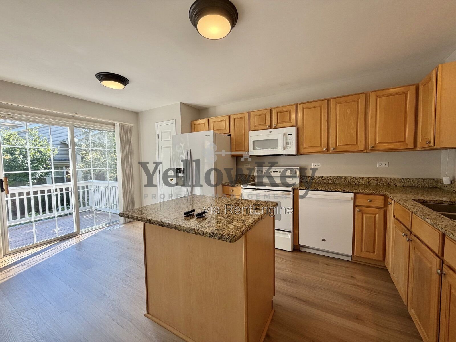 Desirable 3bd 3.5ba Hidden Lakes Townhome in Green Trails. property image