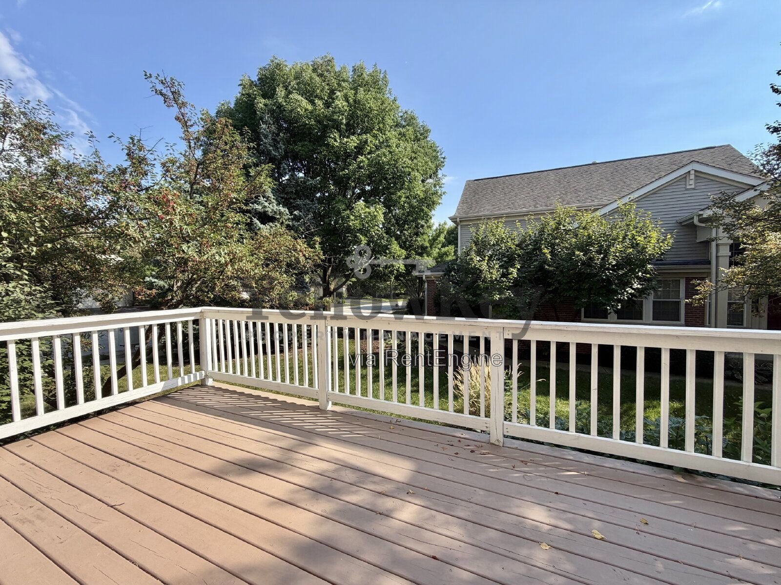 Desirable 3bd 3.5ba Hidden Lakes Townhome in Green Trails. property image