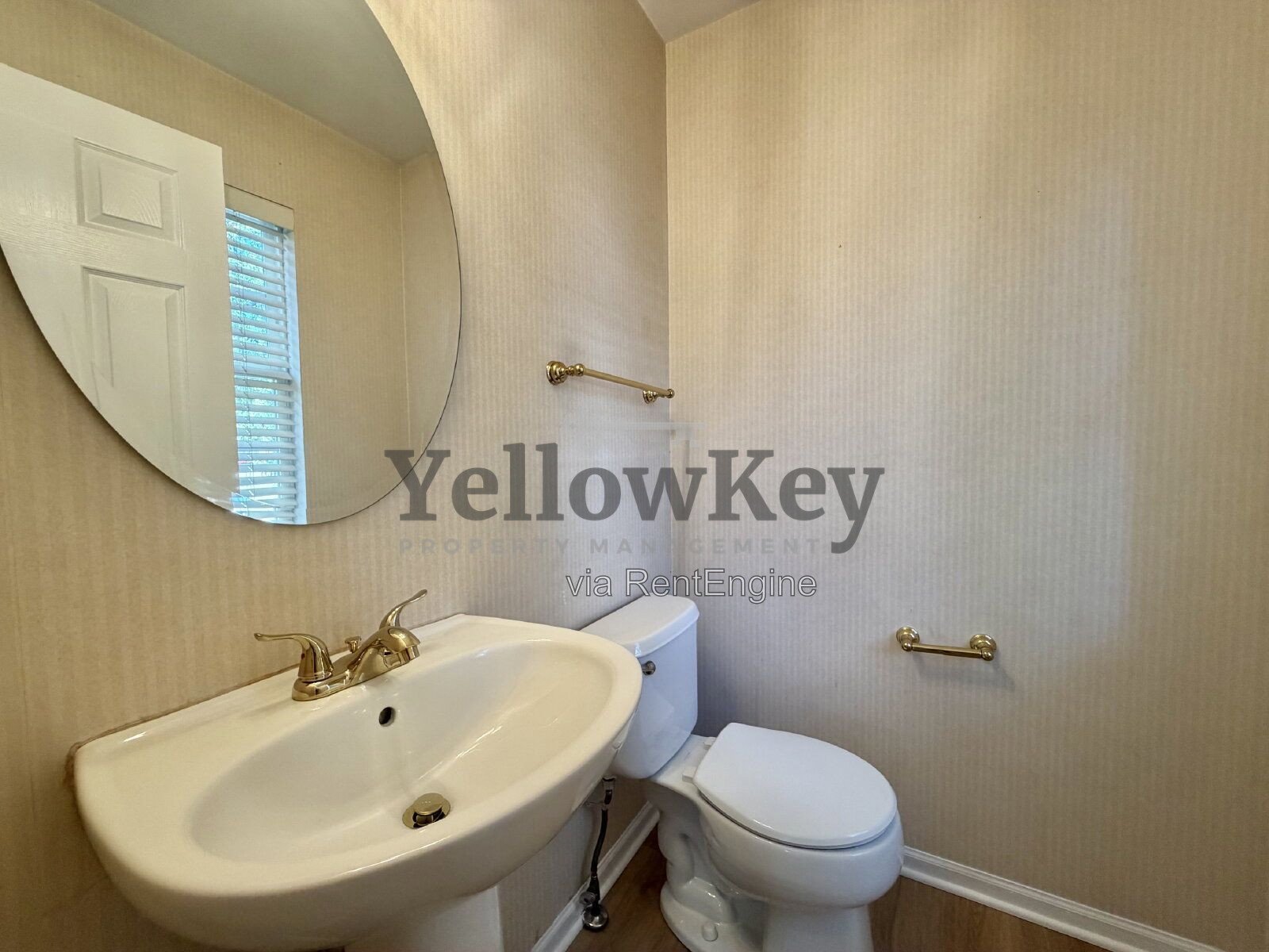 Desirable 3bd 3.5ba Hidden Lakes Townhome in Green Trails. property image