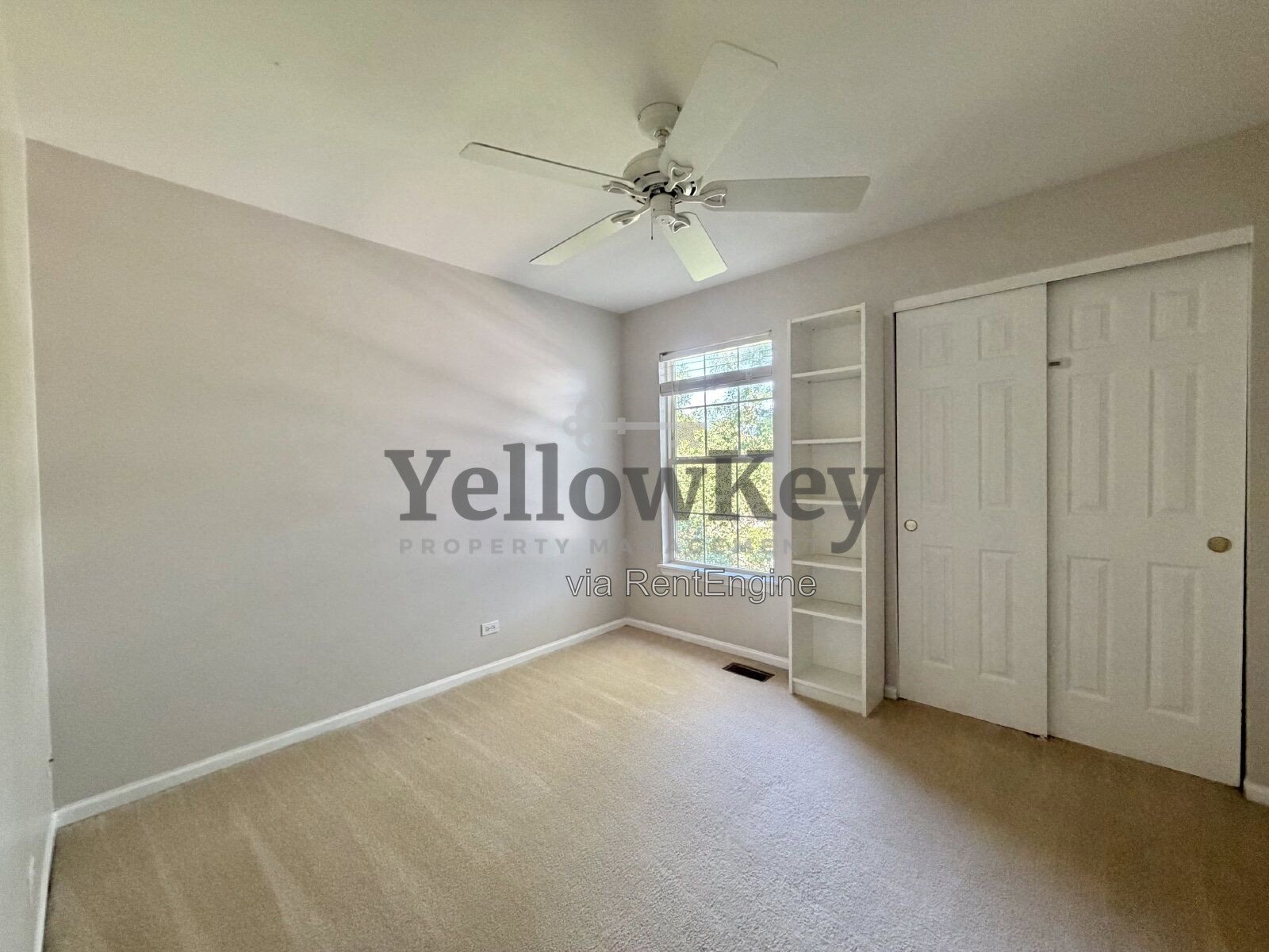 Desirable 3bd 3.5ba Hidden Lakes Townhome in Green Trails. property image