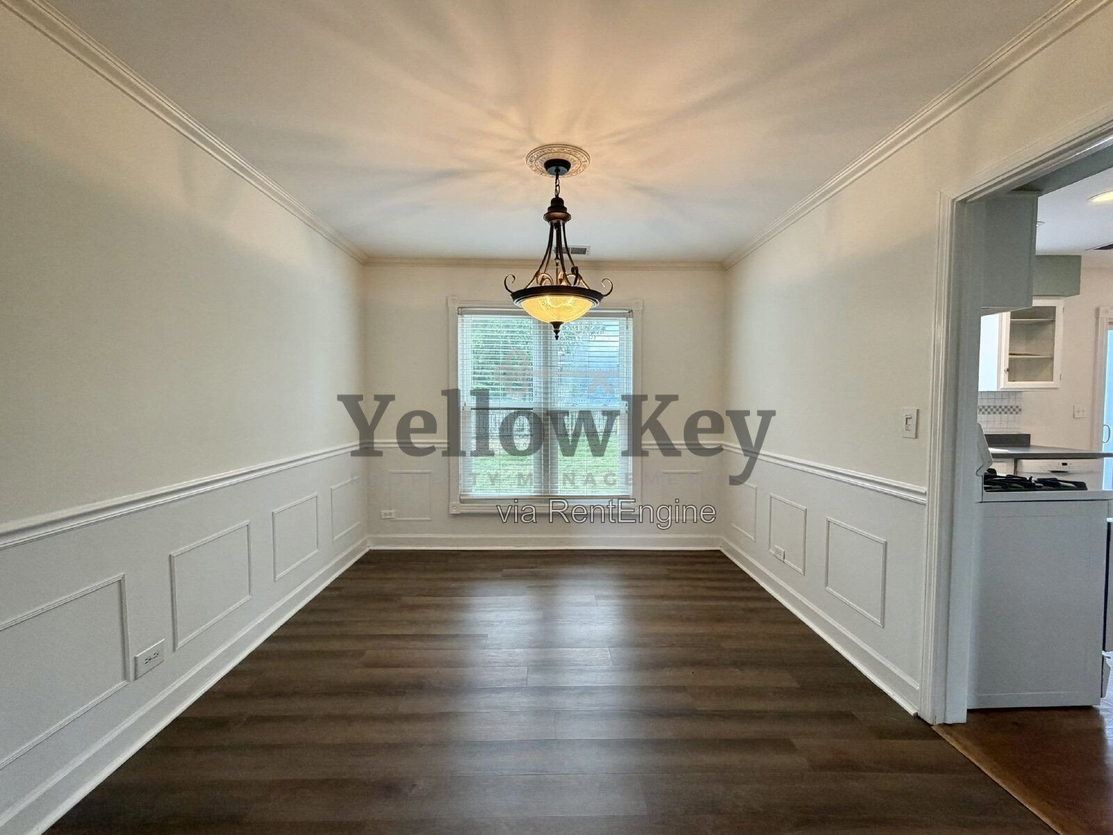Charming 3 Bedroom Single Family Home in an Excellent Carol Stream Neighborhood. property image