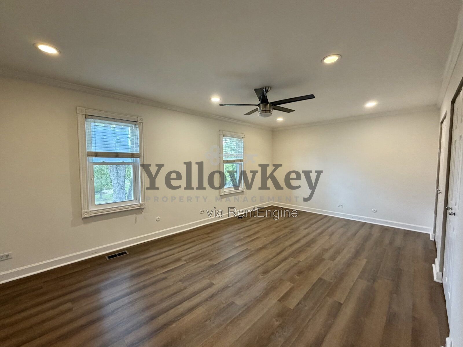 Charming 3 Bedroom Single Family Home in an Excellent Carol Stream Neighborhood. property image