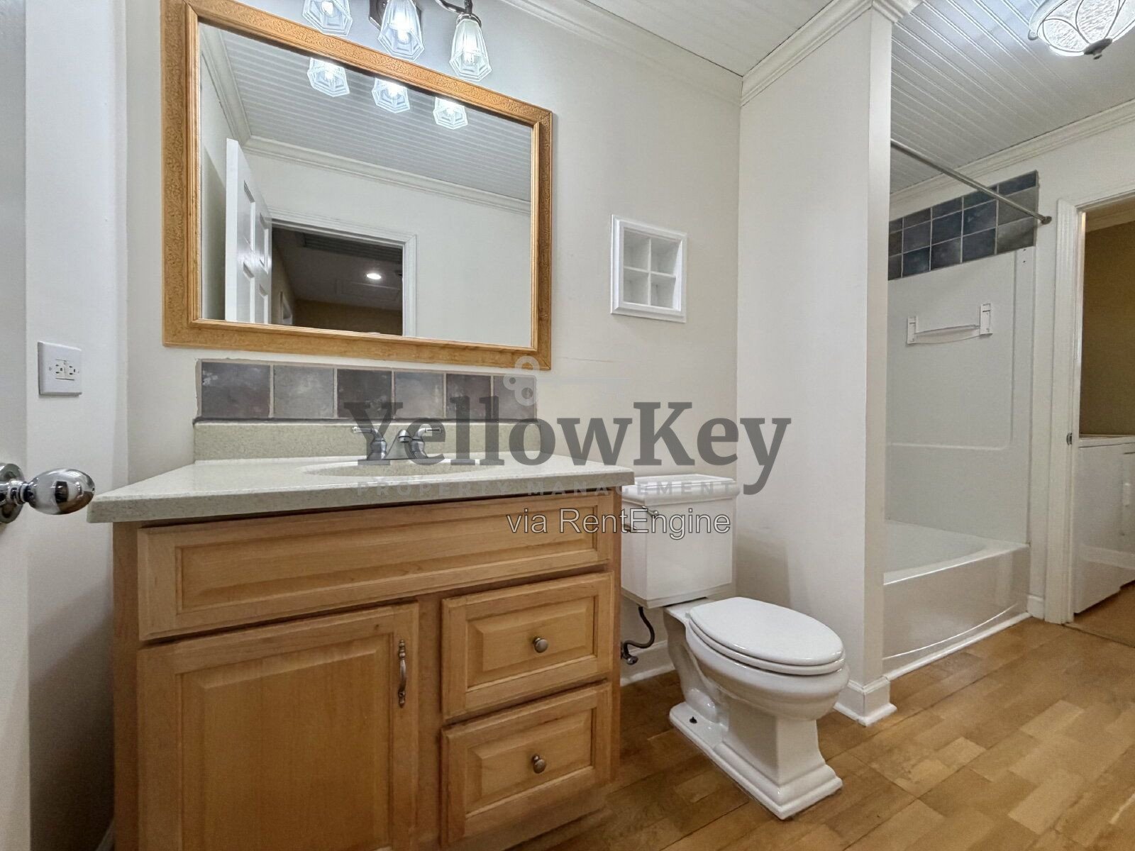 Charming 3 Bedroom Single Family Home in an Excellent Carol Stream Neighborhood. property image