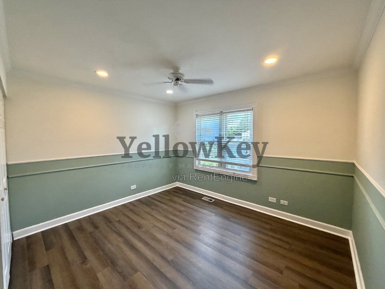 Charming 3 Bedroom Single Family Home in an Excellent Carol Stream Neighborhood. property image