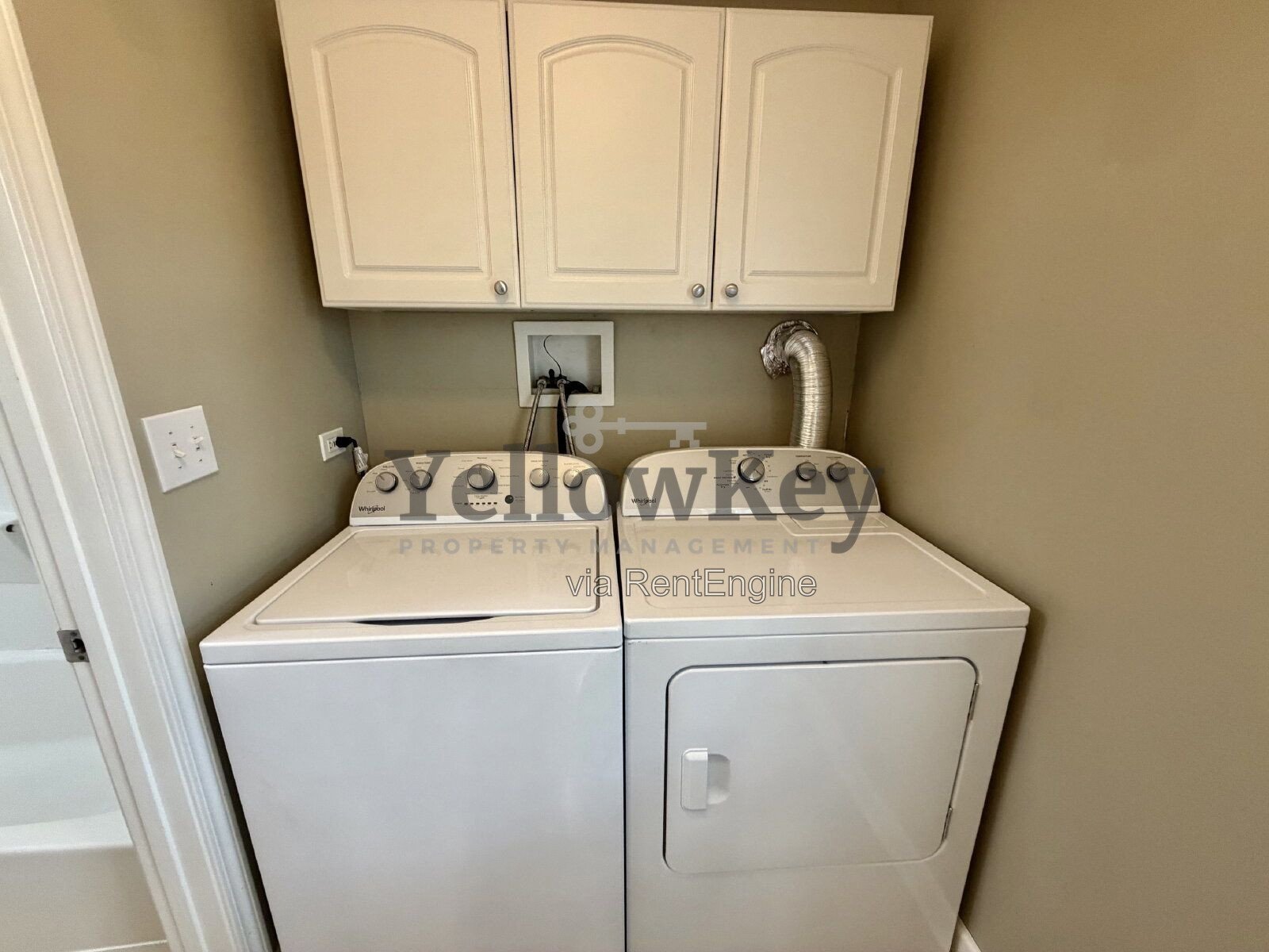 Charming 3 Bedroom Single Family Home in an Excellent Carol Stream Neighborhood. property image