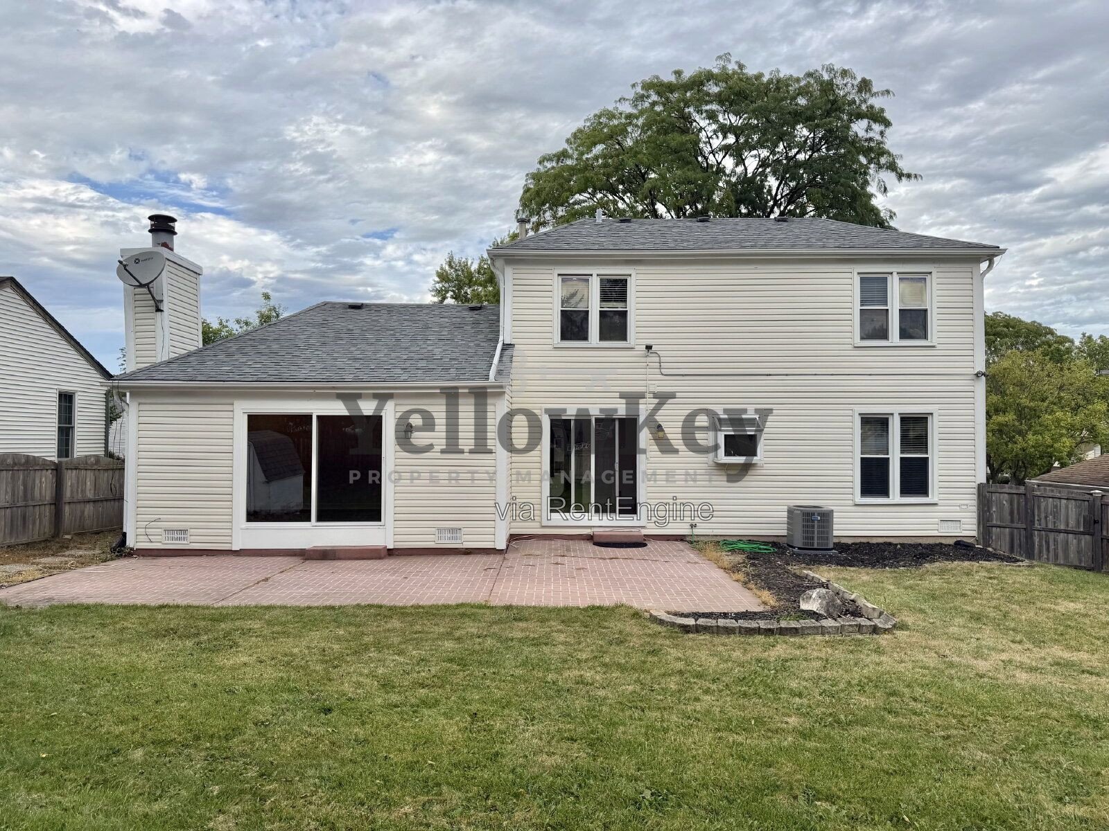 Charming 3 Bedroom Single Family Home in an Excellent Carol Stream Neighborhood. property image